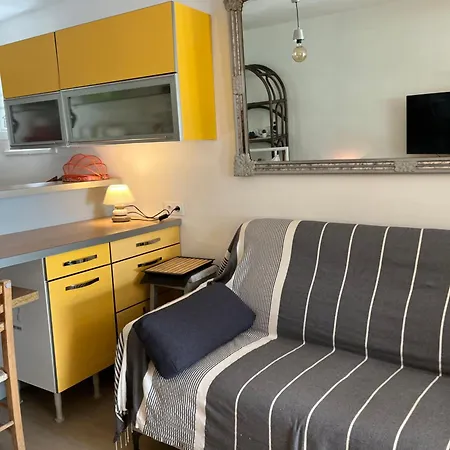 Boulouris Rdj 300m Merstudiobastidons Apartamento *